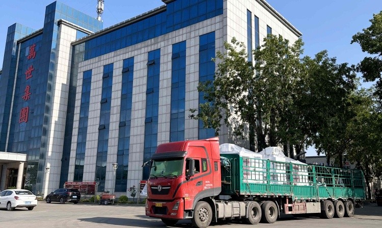 熱烈慶祝山東萬利客戶定制款中國紅系列圓鋸機(jī)26臺第一批今日發(fā)貨