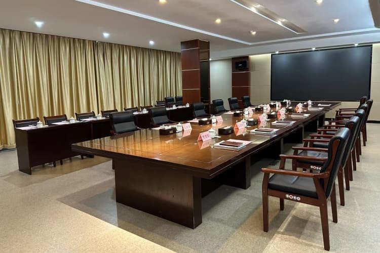 熱烈歡迎濟寧市委書記溫金榮來山東萬利參觀調(diào)研